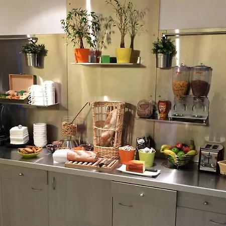 B Caen Mondeville Hotel