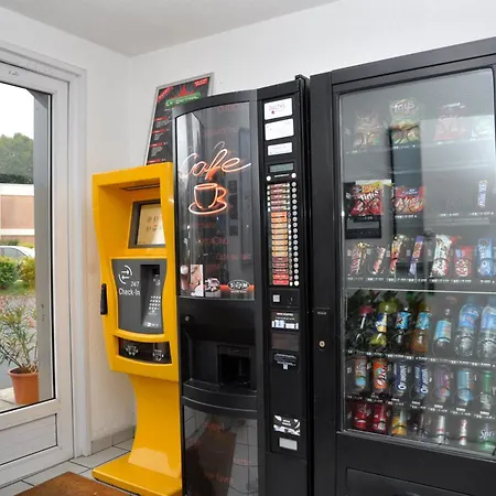 B Caen * Мондвиль