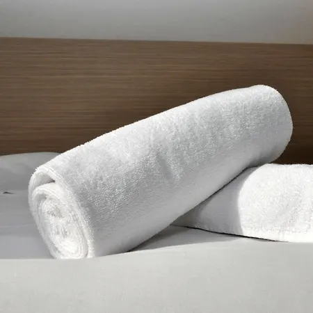 B Caen Mondeville Hotel *
