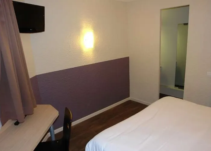 B Caen * Мондвиль